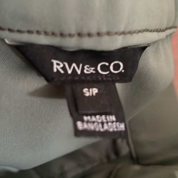 RW&Co 4 Way Stretch Skirt - Picture 3 of 4